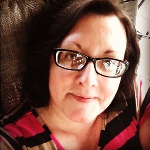 Meet your Posher, Pam